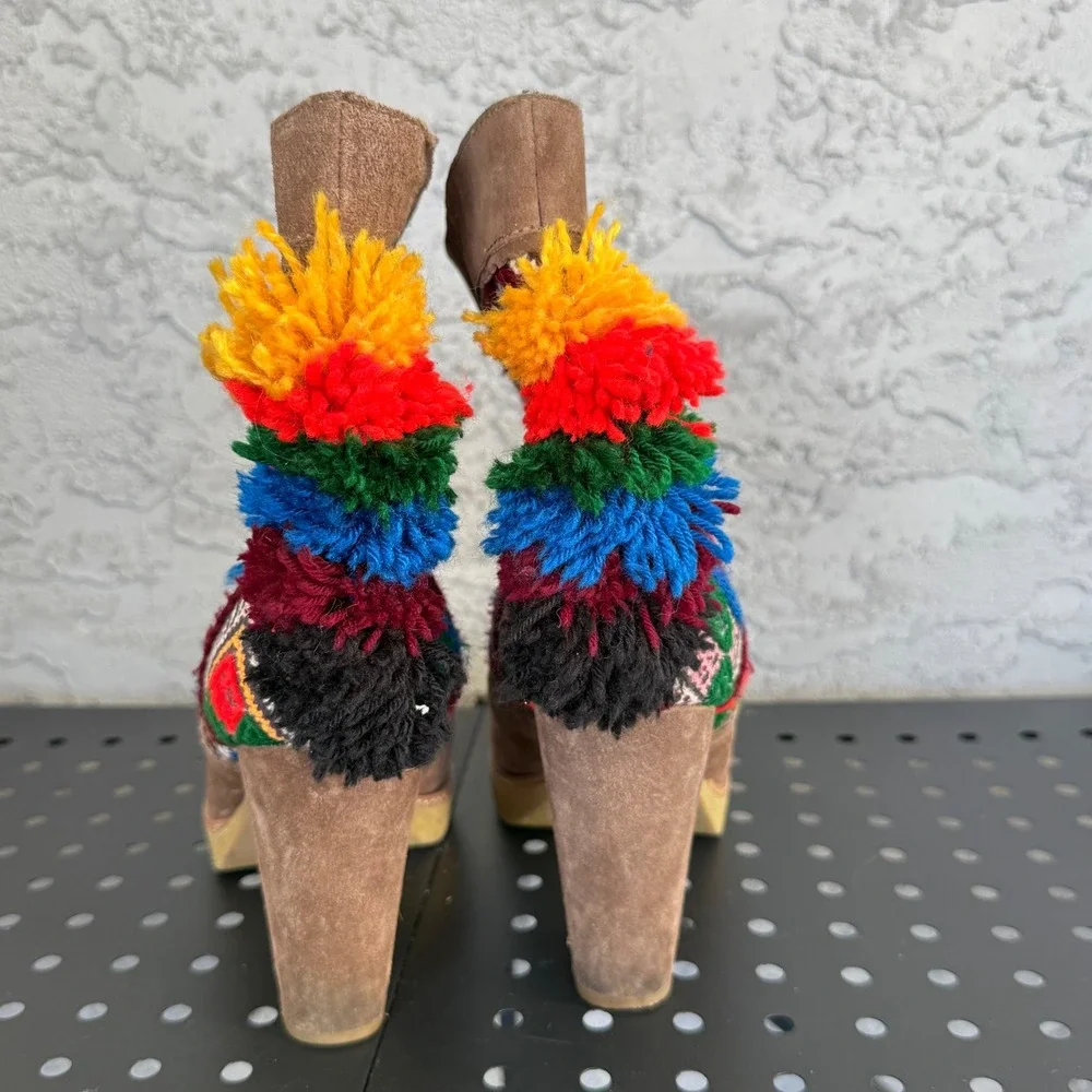 ANTHROPOLOGIE × JASPER &‎ JEERA Boho Suede Pom-Pom Embroidered Booties 7.5 Brown